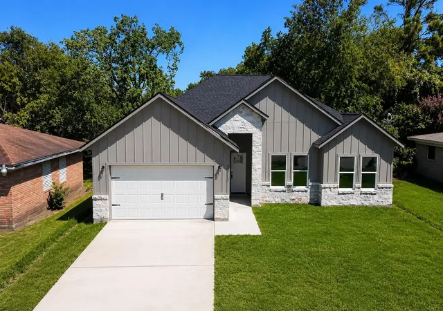 Photo 1 of Single family home for sale at 5815 Woodrow St, Texas City, TX 77591 | MLS# 49922729 | Listing updated on 2026-08-01