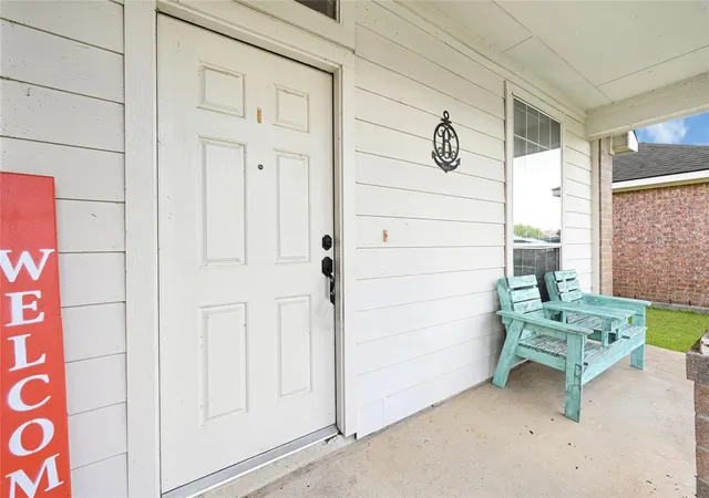 Photo 3 of Single family home for sale at 15130 Diamond Way, Baytown, TX 77523 | MLS# 5677877 | Listing updated on 2026-09-07