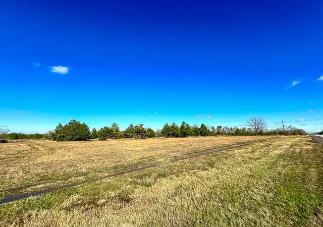 4th image of 2965 Sh 19 S, Huntsville, TX 77320 | MLS# 63658470