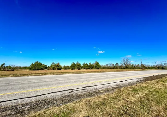 5th image of 2965 Sh 19 S, Huntsville, TX 77320 | MLS# 63658470