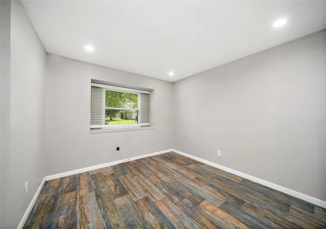 Photo 2 of Single family home for sale at 2907 Heritage House Dr, Webster, TX 77598 | MLS# 55579804 | Listing updated on 2026-09-20