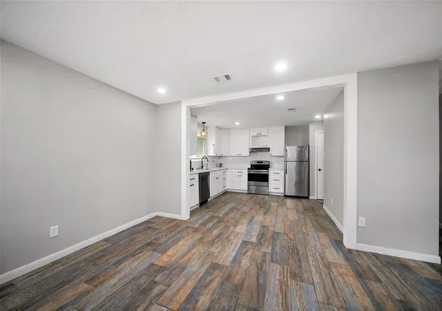 Photo 3 of Single family home for sale at 2907 Heritage House Dr, Webster, TX 77598 | MLS# 55579804 | Listing updated on 2026-09-24