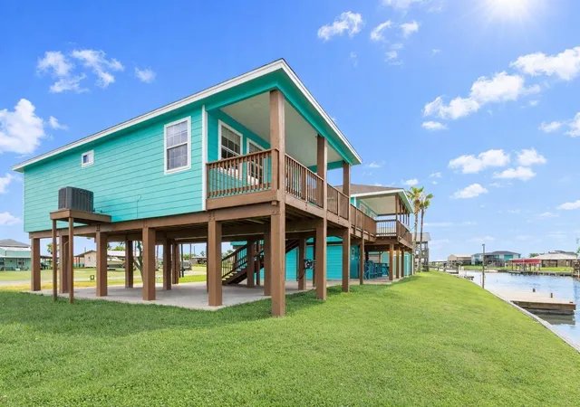 Homes for sale in Sargent, TX | 621 County Road 202, Sargent, TX 77414 | MLS# 94885970