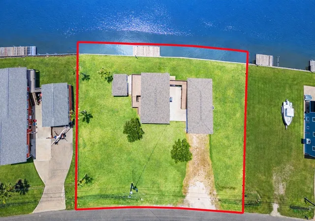 Homes for sale in Sargent, TX | 621 County Road 202, Sargent, TX 77414 | MLS# 94885970