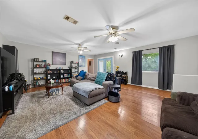 2nd image of 15185 Travis Ln, Willis, TX 77378 | MLS# 86617848