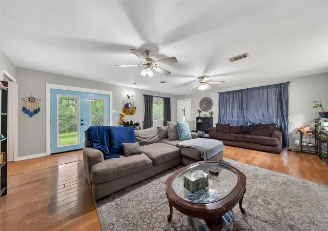 Photo 3 of Single family home for sale at 15185 Travis Ln, Willis, TX 77378 | MLS# 86617848 | Listing updated on 2026-09-15