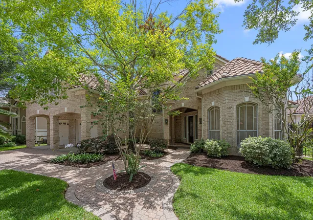 Photo 3 of Single family home for sale at 19003 Windsor Lakes Dr, Houston, TX 77094 | MLS# 51240077 | Listing updated on 2026-09-16