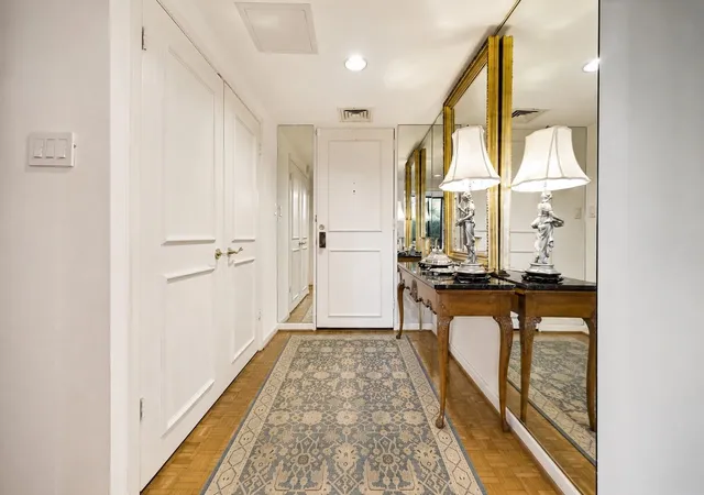 5th image of 5001 Woodway, Houston, TX 77056