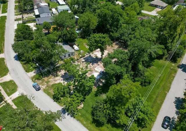 Photo 3 of Land for sale at 3704 Topping St, Houston, TX 77093 | MLS# 21460118 | Listing updated on 2026-05-22