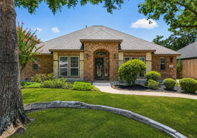 Photo 1 of Sale Pending at 514 Oak Ridge Grove Cir, Spring, TX 77386 | MLS# 98020792 | Listing updated on 2026-09-09