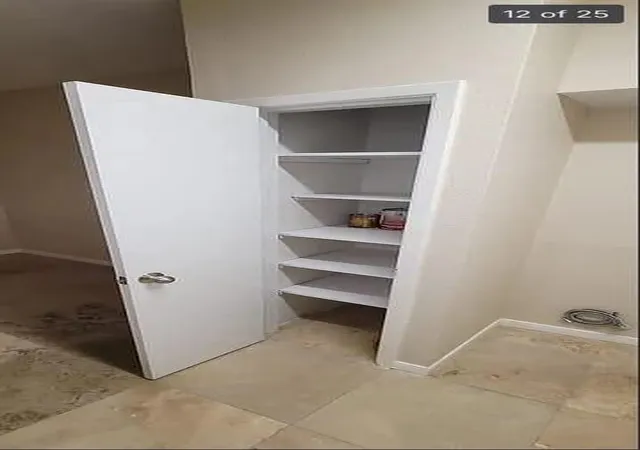 Listing Photo 4 - Condo for sale in building located at 12380 Sandpiper Dr, Houston, TX 77035 - Unit #403