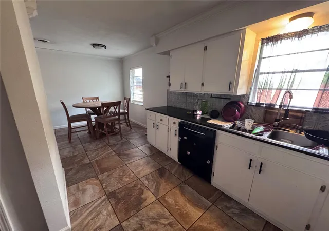Photo 4 of Single family home for sale at 301 Shanan St, Brady, TX 76825 | MLS# 97779355 | Listing updated on 2026-09-01
