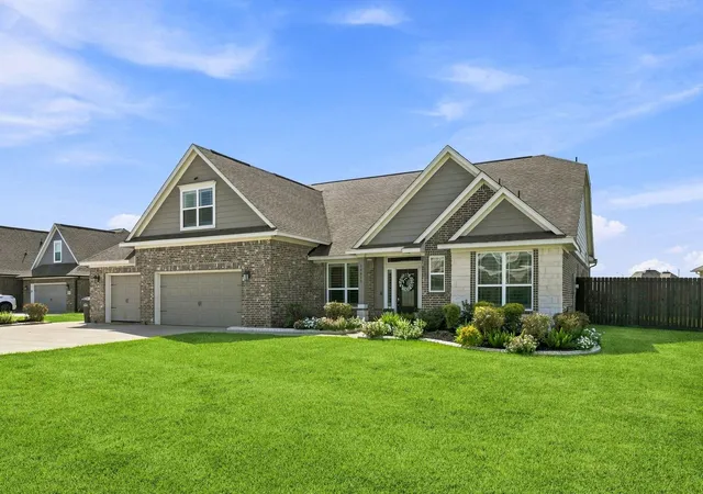 1st image of 14610 Saratoga Ln, Baytown, TX 77523 | MLS# 82182008