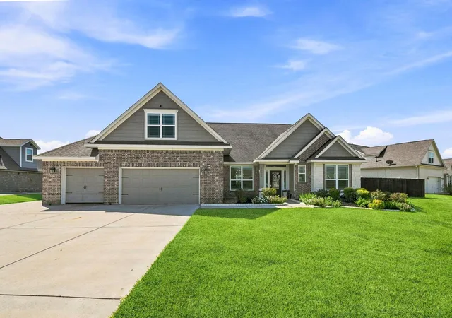 2nd image of 14610 Saratoga Ln, Baytown, TX 77523 | MLS# 82182008
