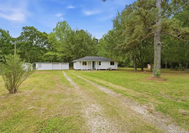 Photo 2 of Single family home for sale at 2993 County Rd 3011, Dayton, TX 77535 | MLS# 70085594 | Listing updated on 2026-07-15