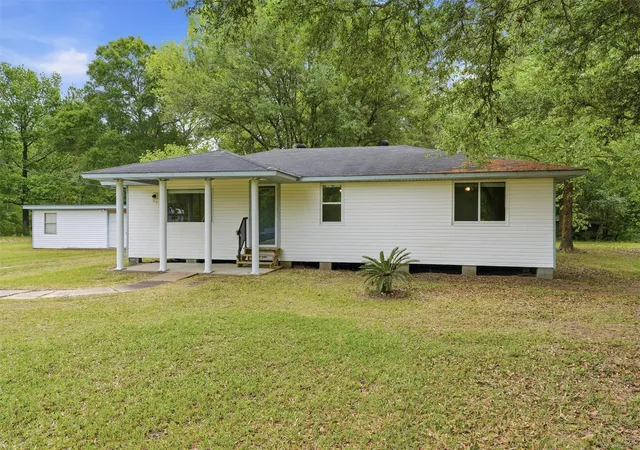 Photo 3 of Single family home for sale at 2993 County Rd 3011, Dayton, TX 77535 | MLS# 70085594 | Listing updated on 2026-07-15