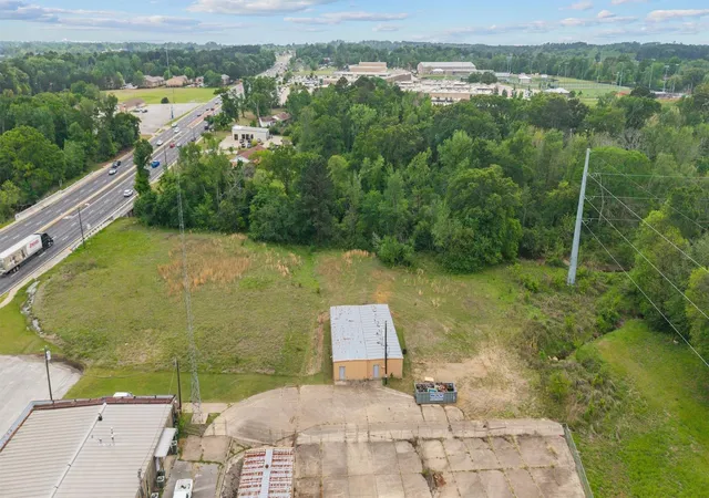 12th image of 1404 N Northwest Loop 323, Tyler, TX 75702 | MLS# 53342778