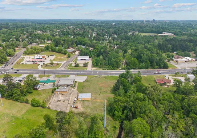 4th image of 1404 N Northwest Loop 323, Tyler, TX 75702 | MLS# 53342778