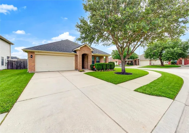 Homes for sale in Humble, TX | 2131 Pickwick Pines Dr, Humble, TX 77396 | MLS# 42638657