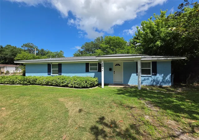 Homes for sale in Bacliff, TX | 305 Miles Rd, Bacliff, TX 77518 | MLS# 93475400