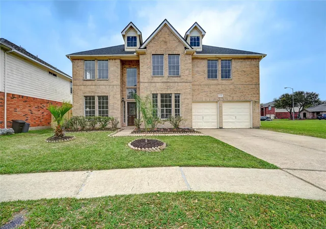 2nd image of 11906 Dinosaur Valley Dr, Sugar Land, TX 77498 | MLS# 64810639
