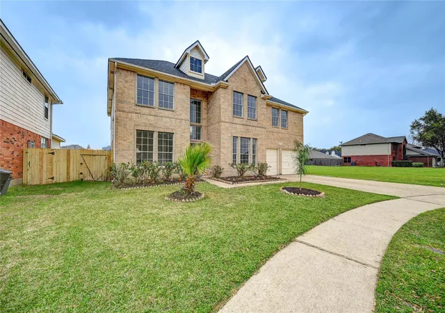 4th image of 11906 Dinosaur Valley Dr, Sugar Land, TX 77498 | MLS# 64810639