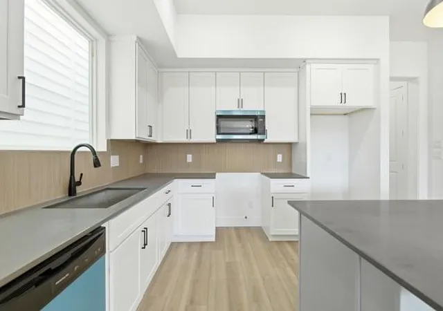 Photo 3 of Single family home for sale at 110 Luetta St, Houston, TX 77076 | MLS# 68285977 | Listing updated on 2026-08-23