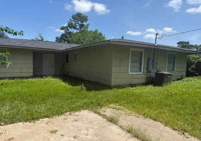 6th image of 6122 Glenhurst Dr, Houston, TX 77033 | MLS# 84911081
