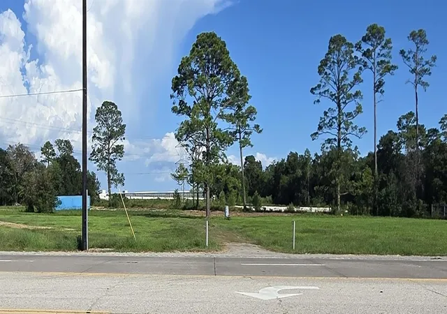 Photo 1 of Sale Pending at 6822 N Highway 146, Mont Belvieu, TX 77523 | MLS# 16979673 | Listing updated on 2026-08-14