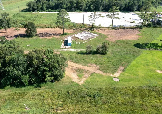 Photo 3 of Sale Pending at 6822 N Highway 146, Mont Belvieu, TX 77523 | MLS# 16979673 | Listing updated on 2026-08-14