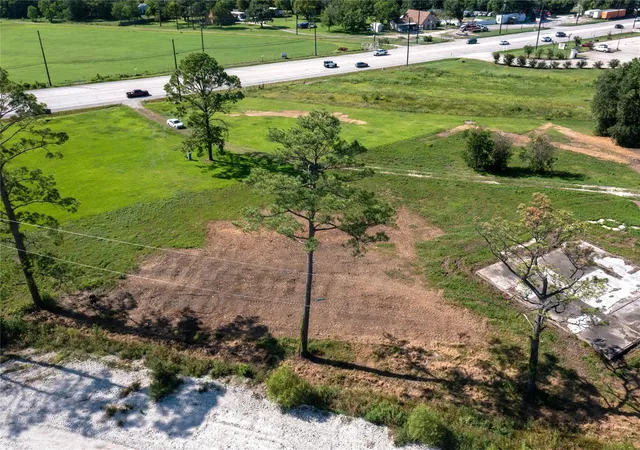 Photo 3 of Sale Pending at 6822 N Highway 146, Mont Belvieu, TX 77523 | MLS# 16979673 | Listing updated on 2026-08-14