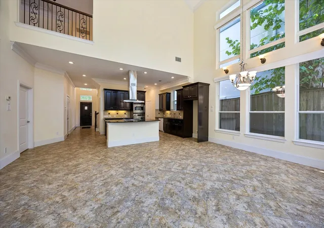 Photo 4 of Single family home for sale at 6008 Community Dr, Houston, TX 77005 | MLS# 97484818 | Listing updated on 2026-09-17