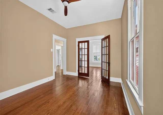 Photo 4 of Single family home for sale at 1709 Ave N 1/2, Galveston, TX 77550 | MLS# 17824238 | Listing updated on 2026-09-08