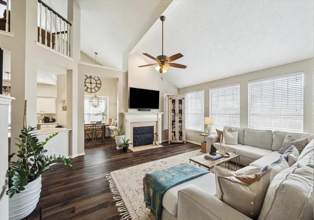 Photo 3 of Single family home for sale at 9831 Therrell Dr, Houston, TX 77064 | MLS# 57938357 | Listing updated on 2026-08-29
