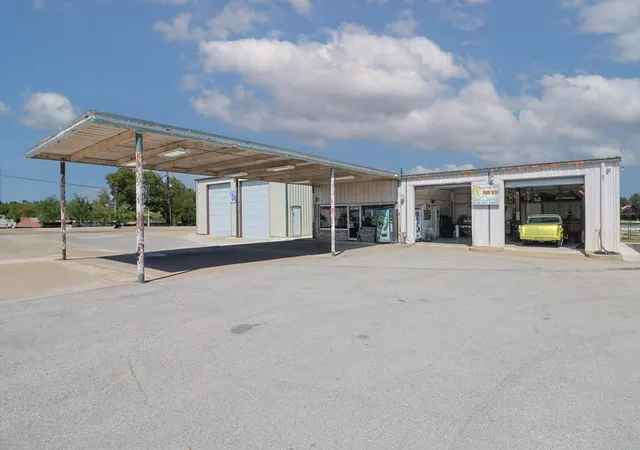 1st image of 415 State Hwy 36 S, Caldwell, TX 77836 | MLS# 53272399