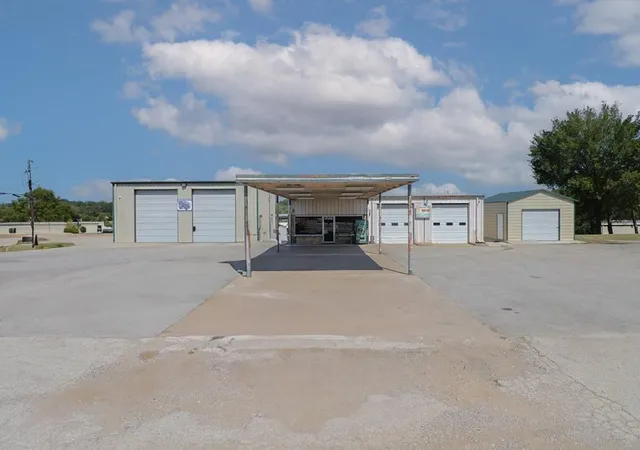 2nd image of 415 State Hwy 36 S, Caldwell, TX 77836 | MLS# 53272399