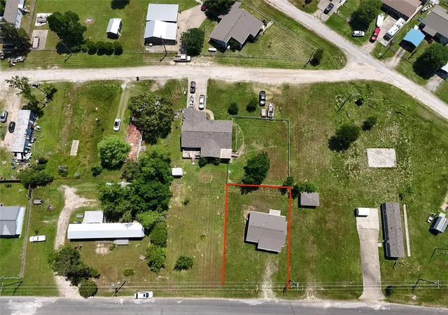 3rd image of 646 Yaupon Cove Dr, Onalaska, TX 77360 | MLS# 15752397