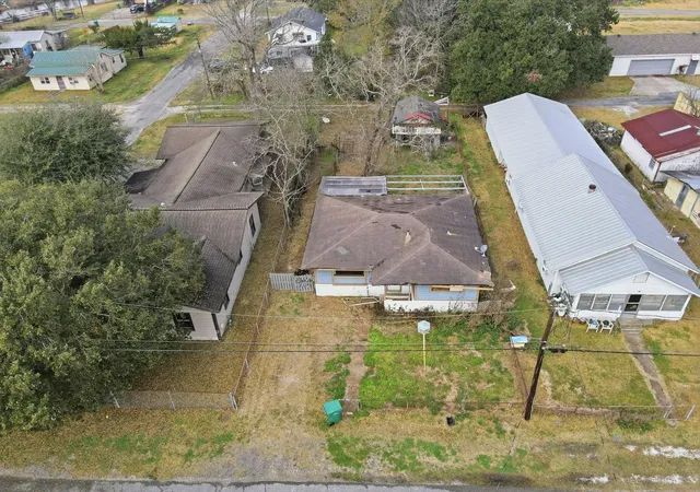 1st image of 1308 14th St, Orange, TX 77630 | MLS# 21652206