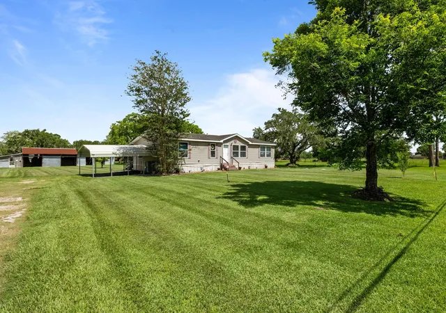 Photo 3 of Single family home for sale at 468 County Rd 545, Alvin, TX 77511 | MLS# 9728736 | Listing updated on 2026-08-31