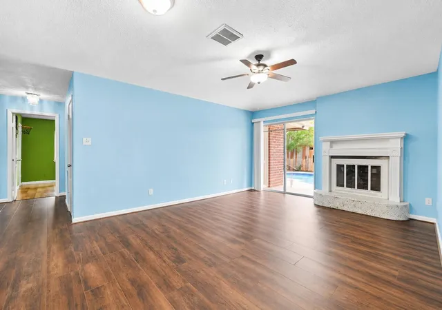 5th image of 10530 Towne Square Rd, Sugar Land, TX 77498 | MLS# 66175003