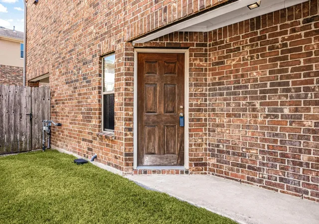 Photo 3 of Sale Pending at 7901 Bachwood Dr, Houston, TX 77040 | MLS# 82581521 | Listing updated on 2026-09-16