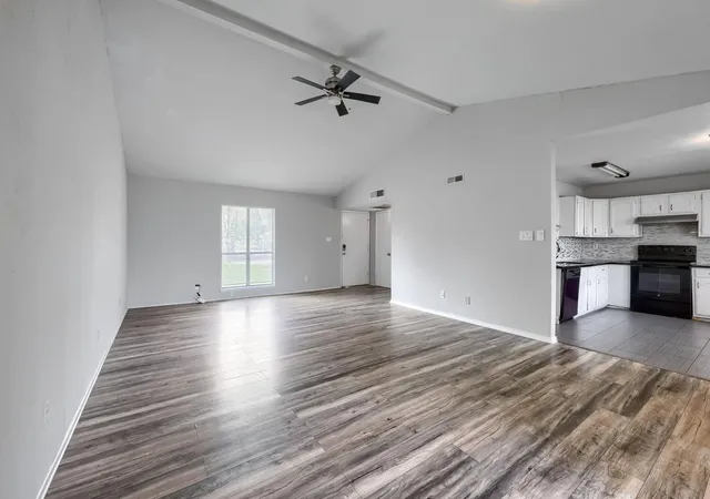 3rd image of 6923 Jeb Stuart Dr, Richmond, TX 77469 | MLS# 94752871