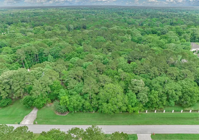 Photo 4 of Land for sale at 00 Lake Cmns Way, Huffman, TX 77336 | MLS# 69560209 | Listing updated on 2026-04-22