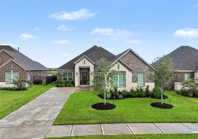 Photo 2 of Single family home for sale at 2131 Tioga View Dr, Rosharon, TX 77583 | MLS# 86003057 | Listing updated on 2026-09-05