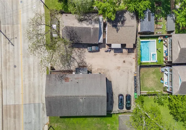 Photo 4 of Multi family home for sale at 1603 Airline Dr, Houston, TX 77009 | MLS# 21820994 | Listing updated on 2026-07-22