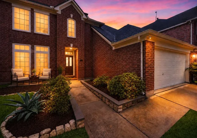 Photo 2 of Single family home for sale at 5724 Shady Holw Ct, Rosharon, TX 77583 | MLS# 92658752 | Listing updated on 2026-08-30
