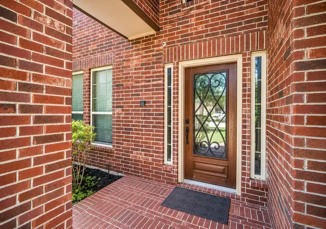 2nd image of 4915 White Barrow Crk, Sugar Land, TX 77479 | MLS# 93594889