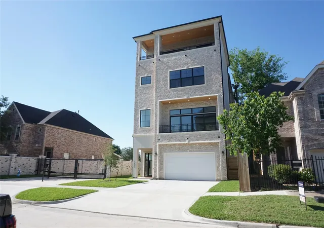 2nd image of 1602 Janak Garden Lane, Houston, TX 77055 | MLS# 32158773