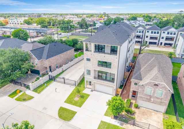 30th image of 1602 Janak Garden Lane, Houston, TX 77055 | MLS# 32158773