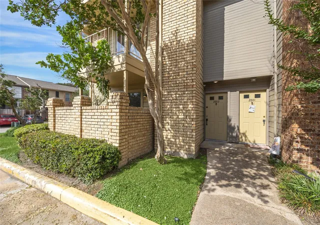 Condo for sale at 11201 Lynbrook Dr #2802, Houston, TX 77042 | MLS# 18681906 | Listing updated on 2025-10-11